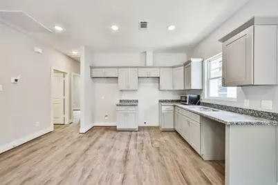 420 Ave B, La Marque, TX 77564 - Photo 4