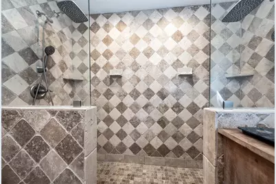 325 Ling Street, Bayou Vista, TX 77563 - Photo 12