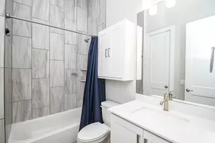 1952 Purswell Rd, Houston, TX 77055 - Photo 8