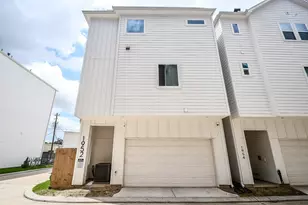 1952 Purswell Rd, Houston, TX 77055 - Photo 2