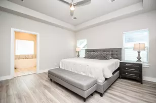 1952 Purswell Rd, Houston, TX 77055 - Photo 22