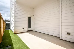 1952 Purswell Rd, Houston, TX 77055 - Photo 4