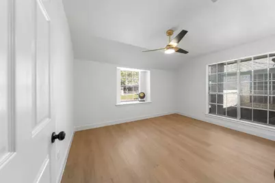 5607 Arncliffe Drive, Houston, TX 77088 - Photo 22