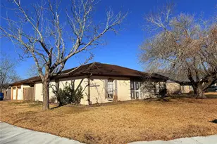 2112 Rose Rd, Pearland, TX 77581 - Photo 1