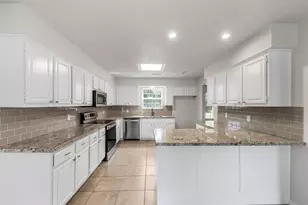28081 Ivy Oaks Ln, Splendora, TX 77372 - Photo 4
