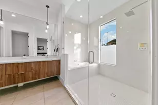 606 Oakley St, Houston, TX 77006 - Photo 28
