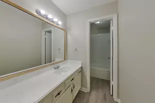 13307 Venice Cir, Stafford, TX 77477 - Photo 14