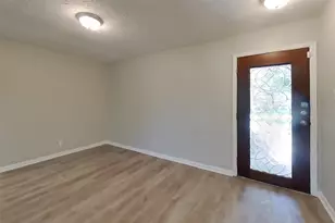 13307 Venice Cir, Stafford, TX 77477 - Photo 4