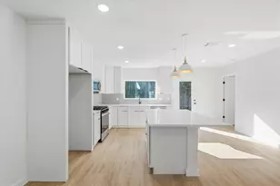 211 N Jenkins St, Houston, TX 77003 - Photo 8