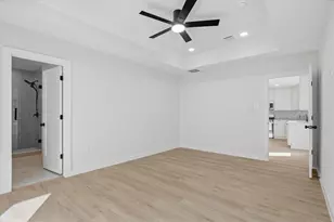 211 N Jenkins St, Houston, TX 77003 - Photo 12