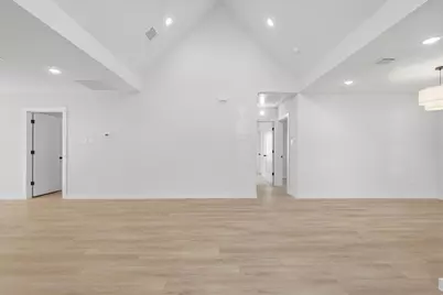211 N Jenkins Street, Houston, TX 77003 - Photo 8
