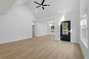 211 N Jenkins St, Houston, TX 77003 - Photo 6