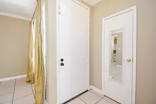 1881 Bering Dr, Houston, TX 77057 - Photo 4
