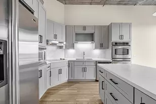 1616 Fountain View Dr, Houston, TX 77057 - Photo 4