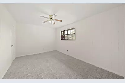 5 Dallas Court #1, Angleton, TX 77515 - Photo 8