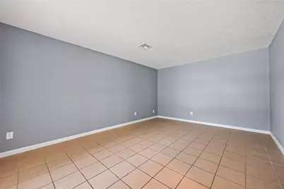 6715 Greenvale Lane, Houston, TX 77066 - Photo 4