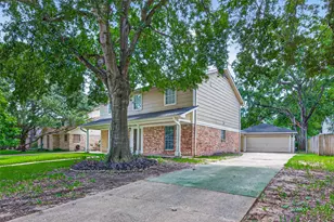 6715 Greenvale Ln, Houston, TX 77066 - Photo 2