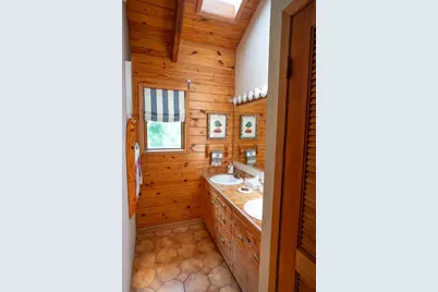 1056 County Road 297 Circle, Sargent, TX 77414 - Photo 18