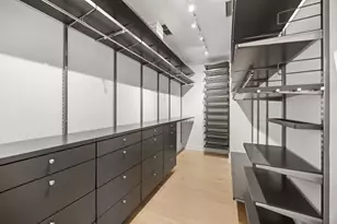 2323 W Main St, Houston, TX 77098 - Photo 22