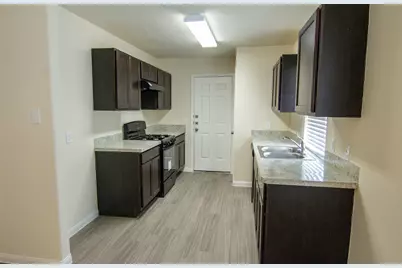 844 Canton Grass Lane, La Marque, TX 77568 - Photo 2