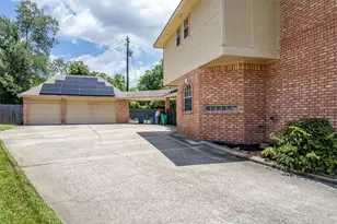 419 Oak Haven St, Baytown, TX 77520 - Photo 6