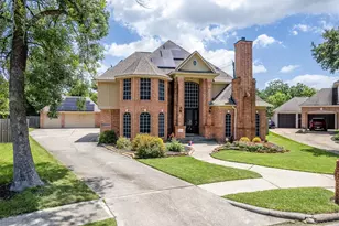419 Oak Haven St, Baytown, TX 77520 - Photo 1