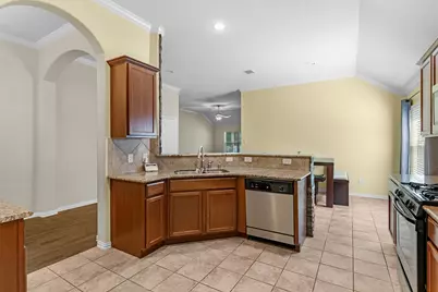 1714 Balsam Spruce Circle, Conroe, TX 77301 - Photo 6