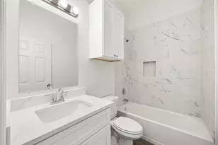 1550 Lombardy St, Houston, TX 77023 - Photo 10