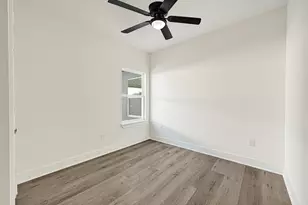 7957 Booker St, Houston, TX 77028 - Photo 8