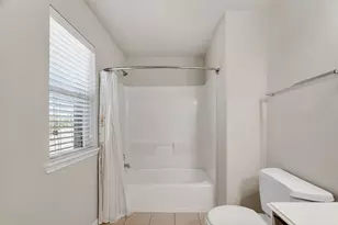 9106 Fuqua Breeze Dr, Houston, TX 77075 - Photo 30