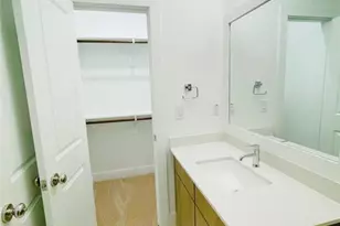 5855 Dolores St, Houston, TX 77057 - Photo 16