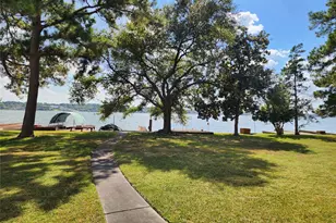 12431 Lakeview Dr, Montgomery, TX 77356 - Photo 1