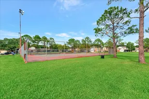 15131 Cranbourne Dr, Houston, TX 77062 - Photo 38