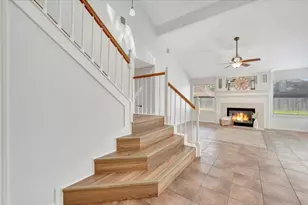 15131 Cranbourne Dr, Houston, TX 77062 - Photo 6