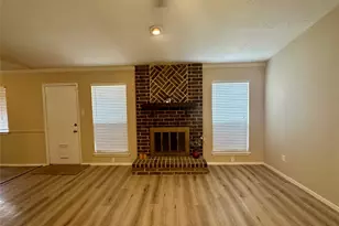 7646 Western Oak Ln, Houston, TX 77040 - Photo 4