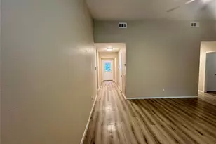 7646 Western Oak Ln, Houston, TX 77040 - Photo 6