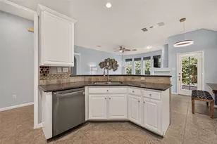 1123 Parkhaven Ln, Houston, TX 77077 - Photo 18