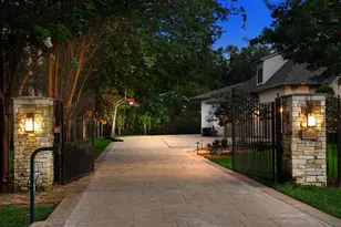 119 Angel Leaf Rd, The Woodlands, TX 77380 - Photo 2