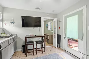 715 31st St, Galveston, TX 77550 - Photo 4