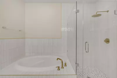 1002 Shepherd Oaks Drive, Houston, TX 77018 - Photo 30