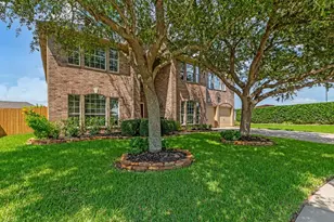 2710 Taos Tr, Deer Park, TX 77536 - Photo 2