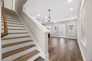 8451 Berry Brush Ln, Houston, TX 77022 - Photo 4