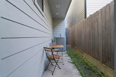 2105 Hadley Street, Houston, TX 77003 - Photo 28