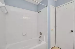 10403 Shadow Oaks Dr, Houston, TX 77043 - Photo 18