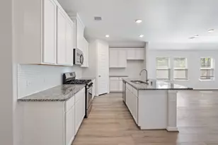 106 Violet Carson Ct, Willis, TX 77318 - Photo 8