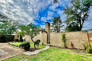 5610 Woodway Dr, Houston, TX 77056 - Photo 2