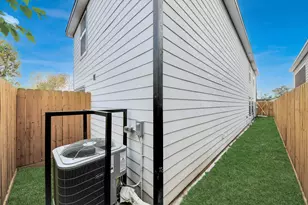 2310 Wavell St, Houston, TX 77088 - Photo 32
