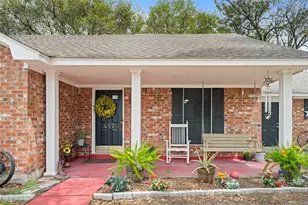 417 S Faires, Flatonia, TX 78941 - Photo 2