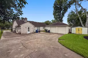 11639 Chuckson Dr, Houston, TX 77065 - Photo 42