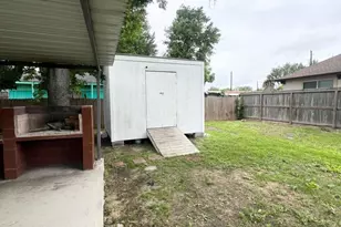 2707 Almendares Ave, Pasadena, TX 77506 - Photo 18